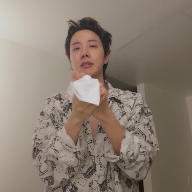 hobi_77's tweet photo. 顔が良すぎてドキドキする https://t.co/o3TaH14hOi