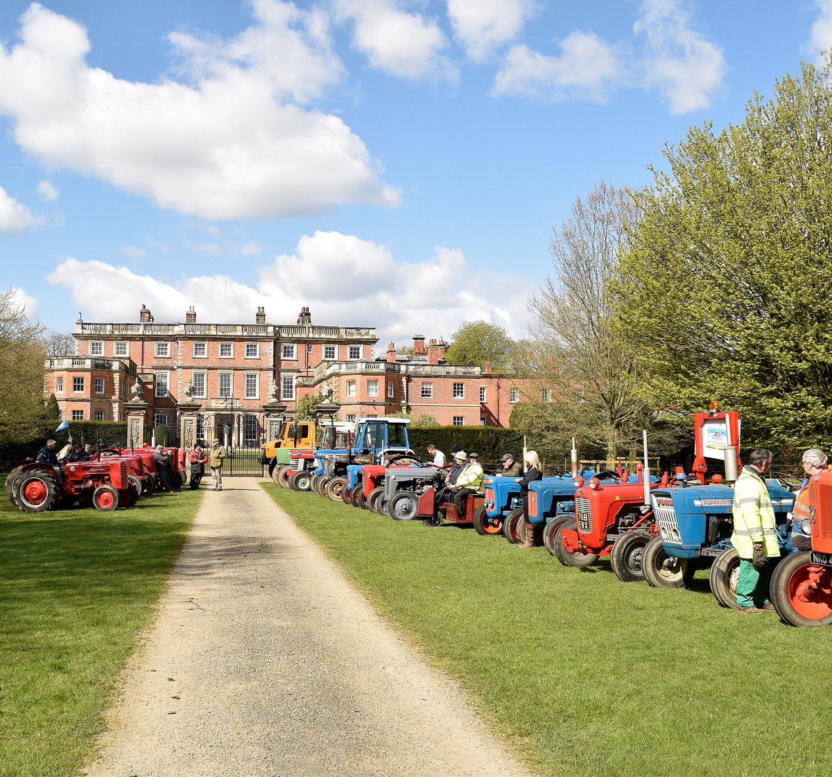 rattycastle's tweet photo. Family went to #Tractorfest in #Ripon today something for everyone #Newbyhall https://t.co/togwYoxGlT