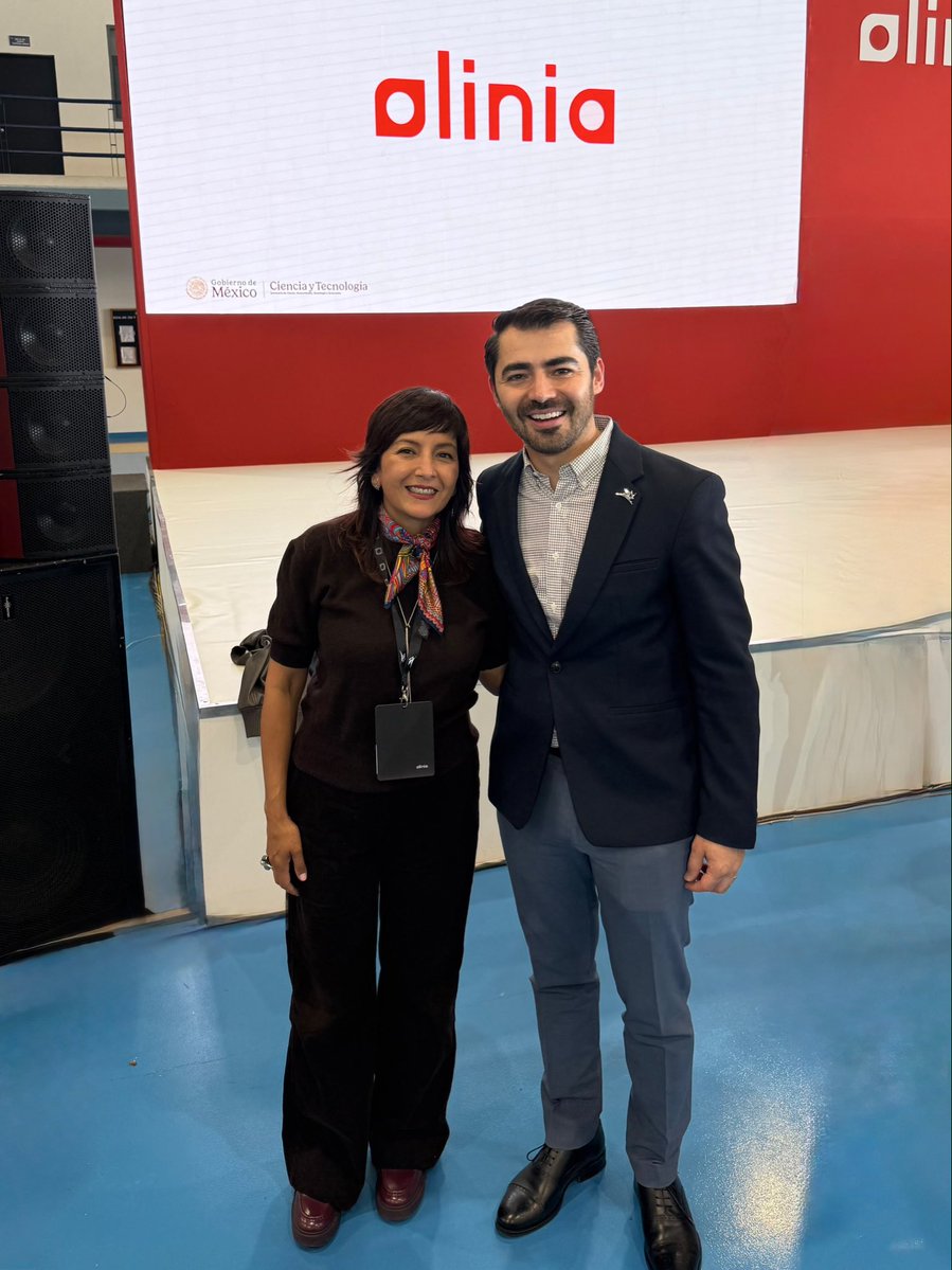 RameAugusto's tweet photo. Agradezco a la presidenta de México, Dra. Claudia Sheinbaum Pardo (@Claudiashein), la invitación al lanzamiento de #Olinia, el primer vehículo eléctrico de bajo costo diseñado y armado por manos mexicanas.

En #CANACAR reconocemos el esfuerzo realizado por el gobierno federal (@GobiernoMX) para hacer realidad este proyecto contenido en el Plan México, y que es encabezado por su director general, Roberto Capuano Tripp (@capuano), quien detalló las características del vehículo en el evento, donde también tuve la oportunidad de saludar a la secretaria de Energía, Luz Elena González Escobar (@LuzElena_GE); a la subsecretaria de Comunicaciones y Transportes de la @SICTmx, Tania Carro Toledo (@taniacarro_), y al director general de la @CONUEE_mx, Israel Jáuregui Nares (@IsraelJaureguiN).

Es un hecho que México avanza cuando apuesta por tecnología, talento nacional y visión de futuro, logrando resultados tangibles.