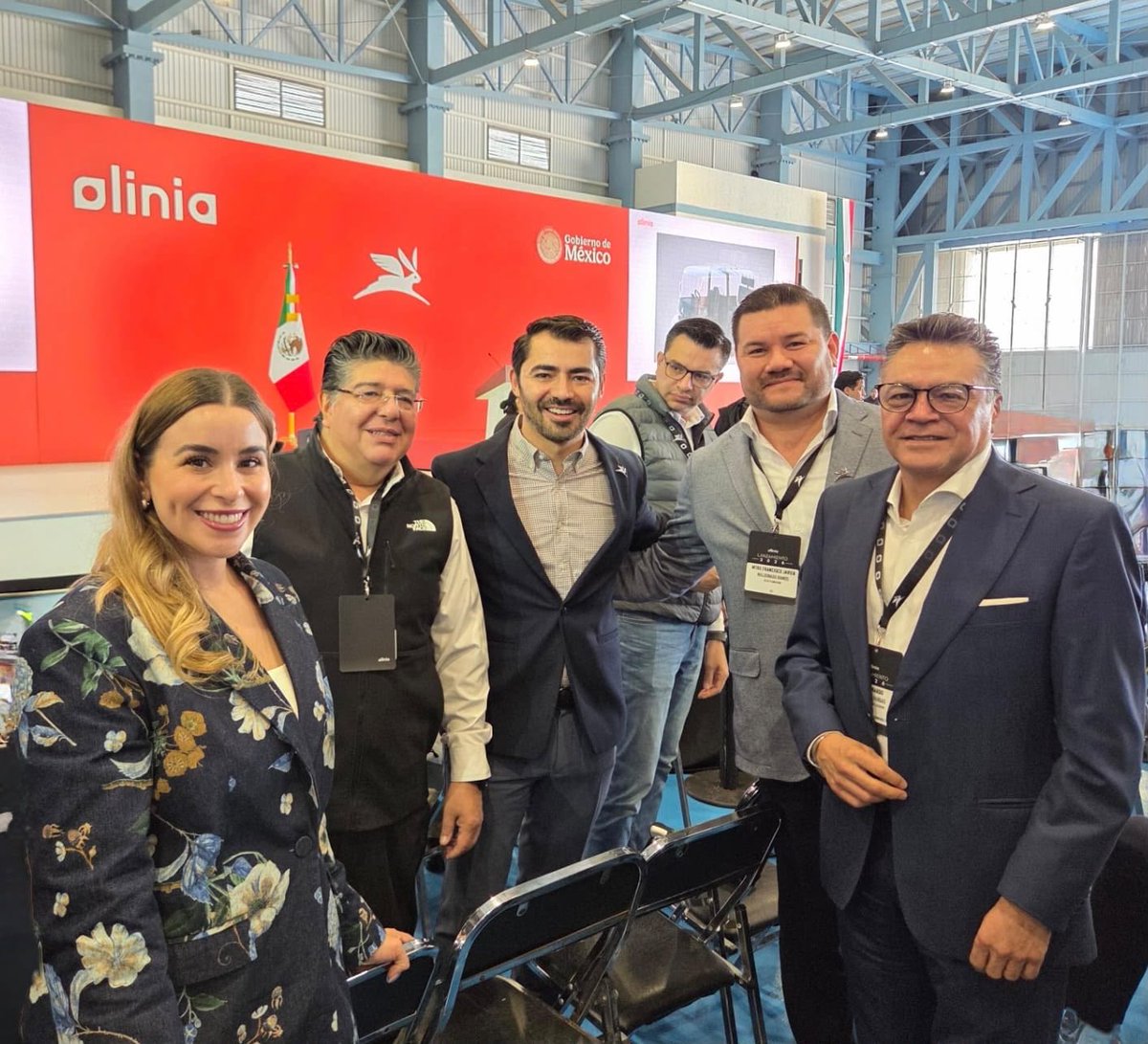 RameAugusto's tweet photo. Agradezco a la presidenta de México, Dra. Claudia Sheinbaum Pardo (@Claudiashein), la invitación al lanzamiento de #Olinia, el primer vehículo eléctrico de bajo costo diseñado y armado por manos mexicanas.

En #CANACAR reconocemos el esfuerzo realizado por el gobierno federal (@GobiernoMX) para hacer realidad este proyecto contenido en el Plan México, y que es encabezado por su director general, Roberto Capuano Tripp (@capuano), quien detalló las características del vehículo en el evento, donde también tuve la oportunidad de saludar a la secretaria de Energía, Luz Elena González Escobar (@LuzElena_GE); a la subsecretaria de Comunicaciones y Transportes de la @SICTmx, Tania Carro Toledo (@taniacarro_), y al director general de la @CONUEE_mx, Israel Jáuregui Nares (@IsraelJaureguiN).

Es un hecho que México avanza cuando apuesta por tecnología, talento nacional y visión de futuro, logrando resultados tangibles.