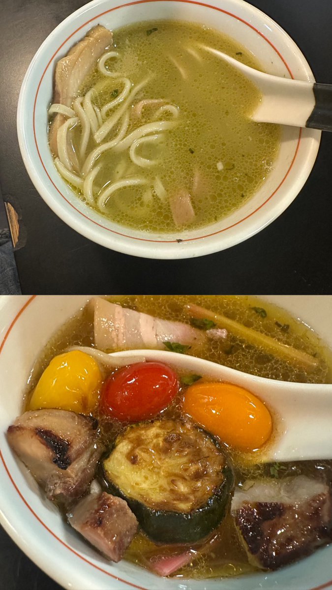senjusan's tweet photo. らぁ麺飛鶏
地鶏と枯鯖とアボカドのつけそば
大盛鶏増し豚増し
久しぶりに？尺王様と飛鶏さんで鶏活🐔🐔🐔💨
入店すると実に興味深い限定ボタンがあるじゃあーりませんか😎
着丼すると想像以上のインパクトに驚愕し目がこんなん😳笑
しとやかで洗練された優雅な佇まいの麺側の器はグリーンの出汁がたっぷりと張られてるな🤭
バターのような舌触りにナッツの風味を纏ったアボカドと上品でまろやかな枯鯖が絶妙に調和した出汁が堪らない風味を醸し出す🤤
白い細めの平打ち麺と茶色い幅広の平打ち麺の異なる風味と食感が織りなすコントラストに舌も小躍りしてるわ🤣
地鶏の旨みが凝縮したスープは白醤油の塩梅が抜群✨
スープの中には多種多様のお肉の香ばしい脂が滴りシャキシャキめんまのアクセントにほんのり甘いズッキーニや色鮮やかなミニトマトの爽やかな清涼感とまるで食べる宝石箱のようで味覚はもちろん視覚や嗅覚をも刺激する☺️
いや〜美味いホント〜に美味しいよな😋
両サイドのRさんと尺王様の唸り声がそれを物語ってたね😏笑
増したチャーシューも手間暇かけ調理されてるのが垣間見えこの日も神豚はどこまで行っても神豚だったわ🐷
締めはこの日ももちろん残ったアボカド出汁をスープに投入し温め直してもらっての和出汁割り&ミニらーめん😙
毎回思うことだが残った出汁を全て投入し合わさった時にスープが昇華し味のギアが更に一段アップするのは間違いないな😚
オペレーション大変そうだし2オペなので申し訳ない気持ちもかなりあるんだがこれをしないと帰れま10なので🫣笑
出汁割りも客の好みに合わせて変えてくれてるのもわかってるし細部まで拘った心遣いに感謝🙏
二種類の麺アボカドと枯鯖出汁地鶏スープは当然だけどチャーシューや具材のひとつひとつまでどれもが主役として己の存在意義を示してるように感じるな😌
単純に合理的に組み立ててるというだけでは説明できないほど素材の特性を理解した上で逆算し長谷川さんのロジックにより導き出された独創的にして人知を超えた逸杯はやっぱり今日も控えめに言って宇宙一でした😂