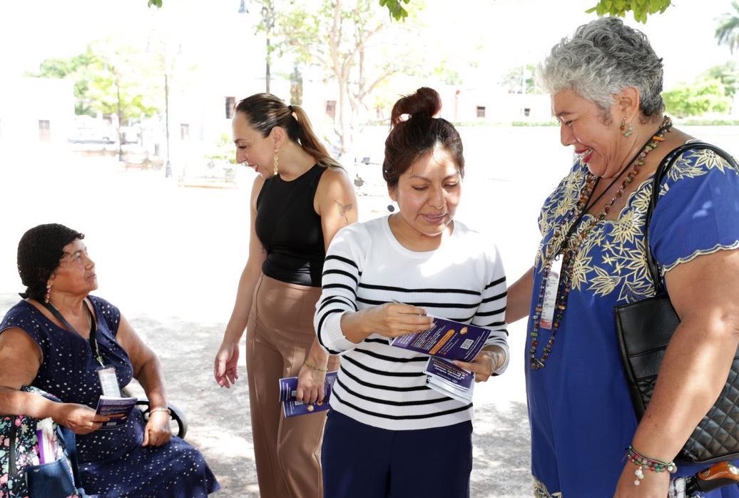 ely_olvera12's tweet photo. Con el Programa de Atención Itinerante,  la @DefensoriaTEPJF llega a las entidades donde no se había hecho. 

Difundimos y atendemos los servicios gratuitos d defensa en materia político-electoral a las poblaciones históricamente excluidas.

 ¡Conócenos! 
https://t.co/bhBqPmNuQA https://t.co/mplcNT1546