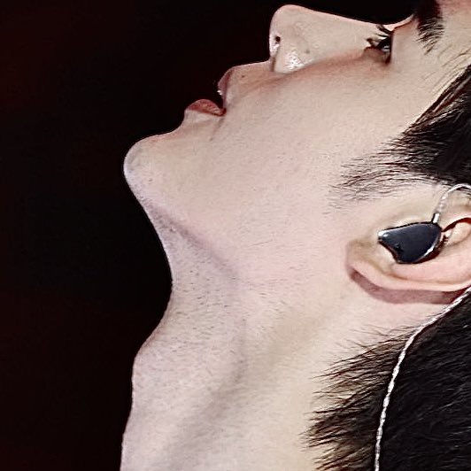 SWEETVEN0M7's tweet photo. TAKE THE RAZOR AWAY FROM HIMMM https://t.co/DIgjBgsrIZ