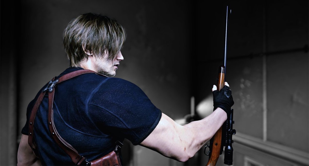 ElBichoGoat's tweet photo. @CapcomLatam porfavor saca más outfits para Leon, como el outfit de RE4 sin la chaqueta. https://t.co/kngt0YlwkM