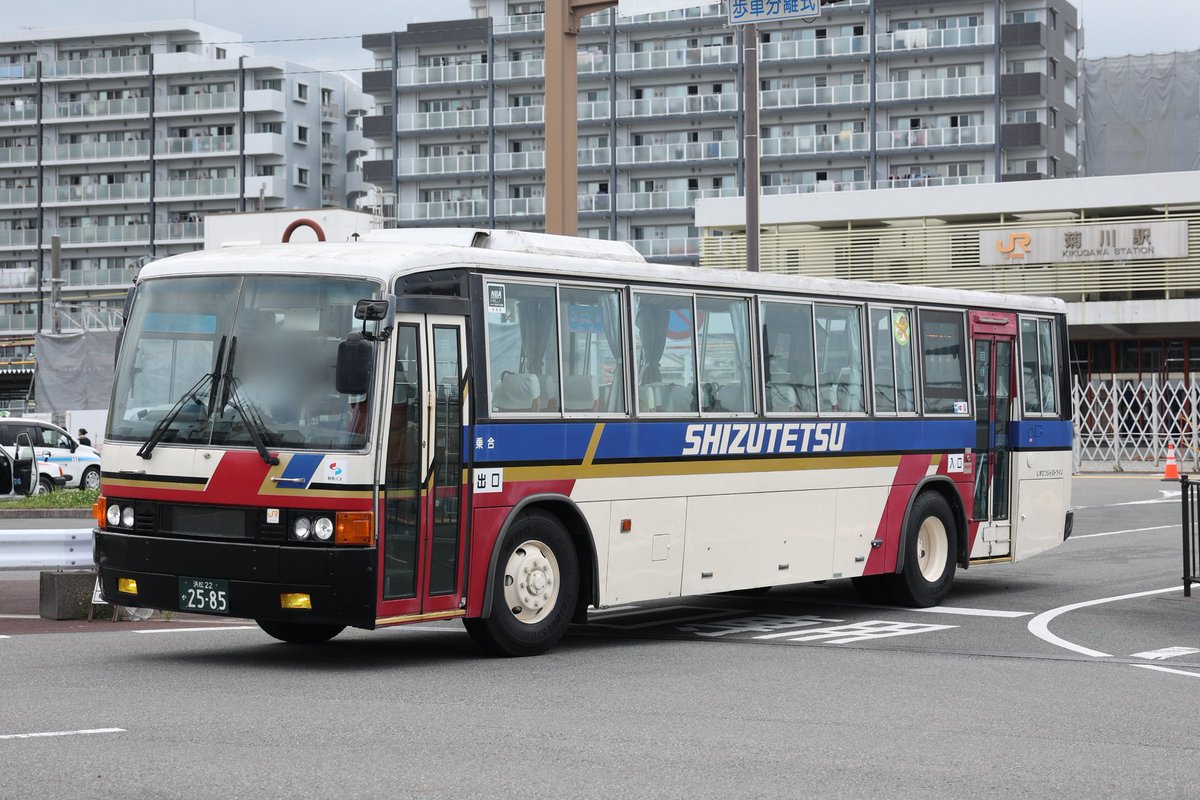 evening400's tweet photo. ご縁があり、しずてつジャストライン2585号車の貸切ツアーに参加させて頂きました。当日は予報が変わり晴れで海バックを撮ることができたりと大変満足のゆくツアーでした。

主催者様、関係者様、参加された皆様楽しい時間をありがとうございました。

#ワンロマで行く相良・御前崎の旅 https://t.co/LuTvYy0Tda