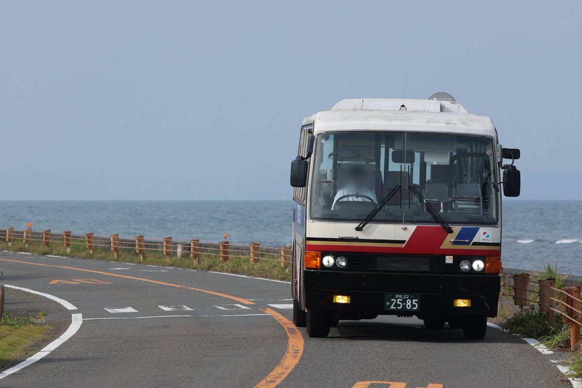 evening400's tweet photo. ご縁があり、しずてつジャストライン2585号車の貸切ツアーに参加させて頂きました。当日は予報が変わり晴れで海バックを撮ることができたりと大変満足のゆくツアーでした。

主催者様、関係者様、参加された皆様楽しい時間をありがとうございました。

#ワンロマで行く相良・御前崎の旅 https://t.co/LuTvYy0Tda