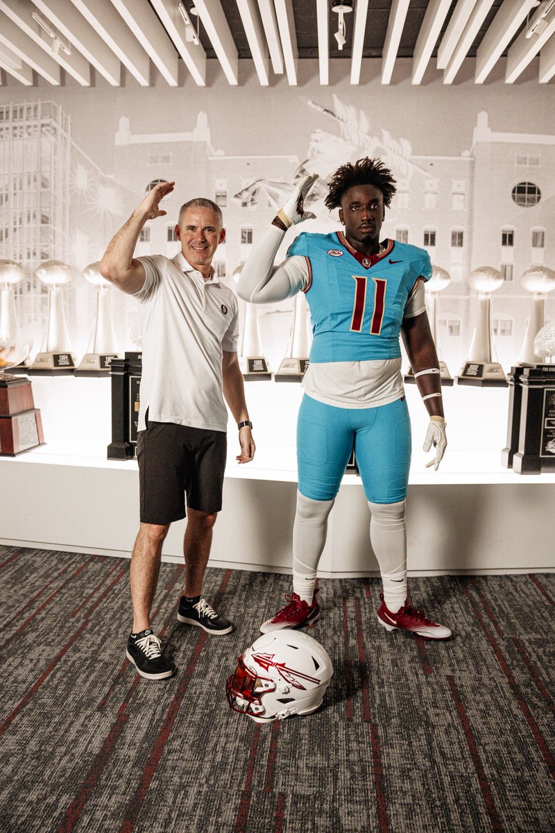lajasooo's tweet photo. what a great OV experience at FLORIDA STATE 🍢 !!! GO NOLES !!!!!!
check out the ig post https://t.co/WZXYk9kNgc !! https://t.co/ZUIXSsM0Tq