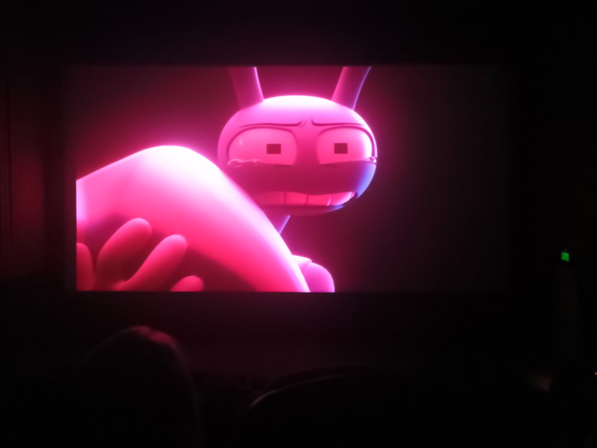 MathLopez3781's tweet photo. SPOILER!!!!

Dios aún me sorprende como la teoría por la que me inclinaba termino confirmada y solo quedé con muchas más teorías y deseos de que Jax si regresará de la abstracción, me dolió ver que lo dejaron solo cuando se prometieron estar juntos
#theamazingdigitcircus https://t.co/L6OYH64QXT