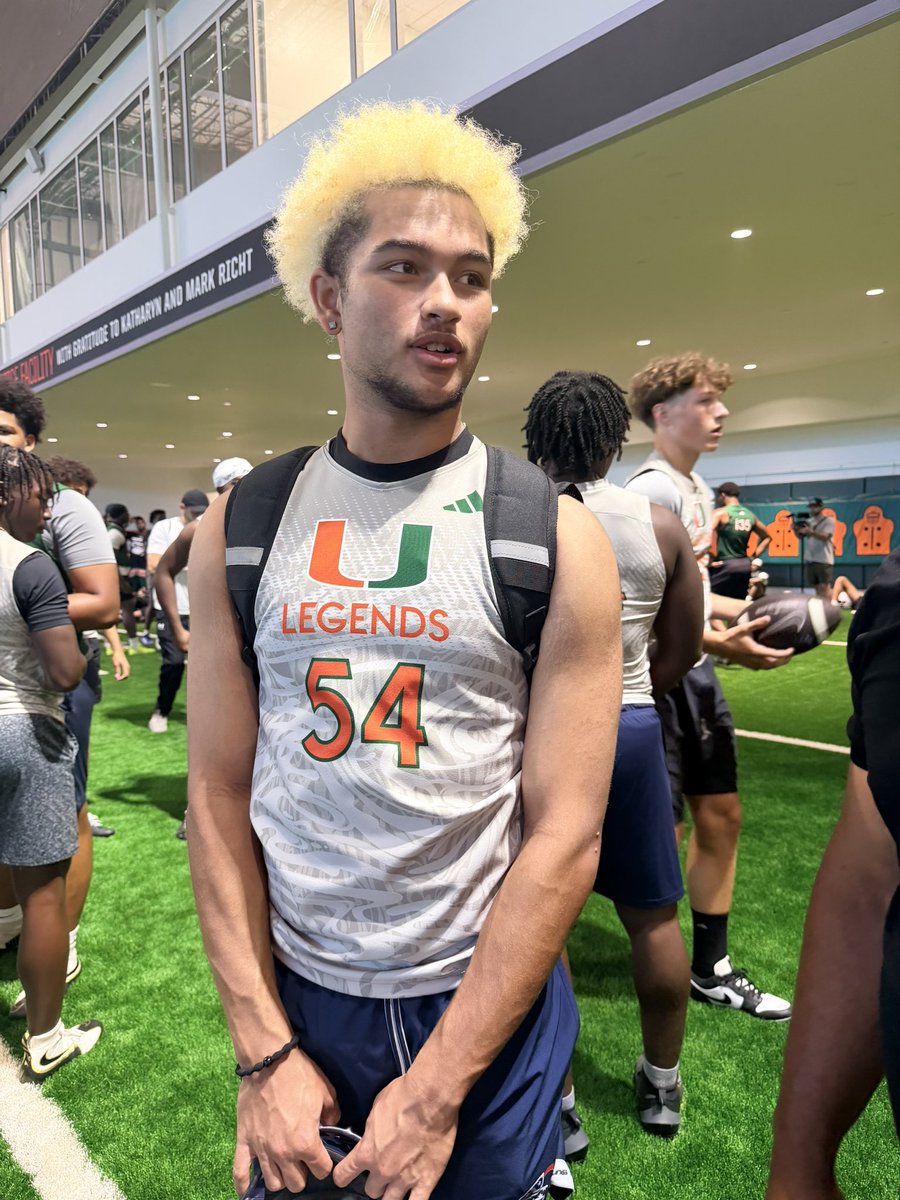 LangstonTlong's tweet photo. Thank you, University of Miami for the opportunity to learn, develop, and grow @ the Legends Camp @Coach_Upshaw @CLEVELANDGARYJR @HurlieB https://t.co/A2Mgwcm3Qm