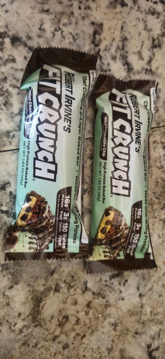 azexpress's tweet photo. @RobertIrvine Just reloaded on some power bars for after my gym sessions..Your bars only have 3 g of sugar &amp; They are yhe best tasting.. what kindnof witchcraft is this.. Lol Great bars.. https://t.co/3f8dbCesyB