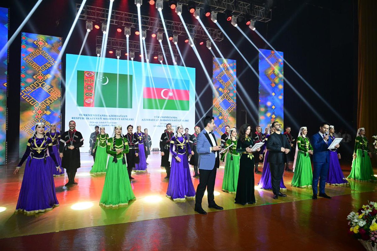 culture_gov_az's tweet photo. Türkmənistanda Azərbaycan Mədəniyyəti Günlərinə Dövlət Rəqs Ansamblının möhtəşəm konserti ilə yekun vurulub.

5-7 iyun tarixlərində Türkmənistanda keçirilən Azərbaycan Mədəniyyəti Günləri Azərbaycan Dövlət Rəqs Ansamblının möhtəşəm konserti başa çatıb.

#MədəniyyətNazirliyi https://t.co/PhnbyYBRwI