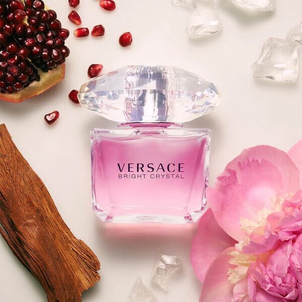 voronet_pl's tweet photo. 😍 Podbijająca serca od pierwszej chwili, genialna kompozycja Versace Bright Crystal.👌

💃 Versace Bright Crystal Woda toaletowa 90 ml dostępna w 💎 #voronet_pl 👍 w ofercie tygodnia: 248,00 PLN😃

👉https://t.co/EwP43sfLEr👈 https://t.co/RnjysYmddG