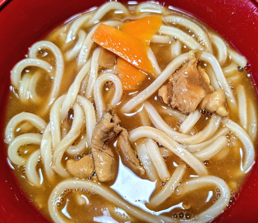 ONRYOUonsen's tweet photo. 前日のカレーを朝にカレーうどんにするのは？

あり😆　　　　　　　　　　なし😨 https://t.co/1utBlafn80