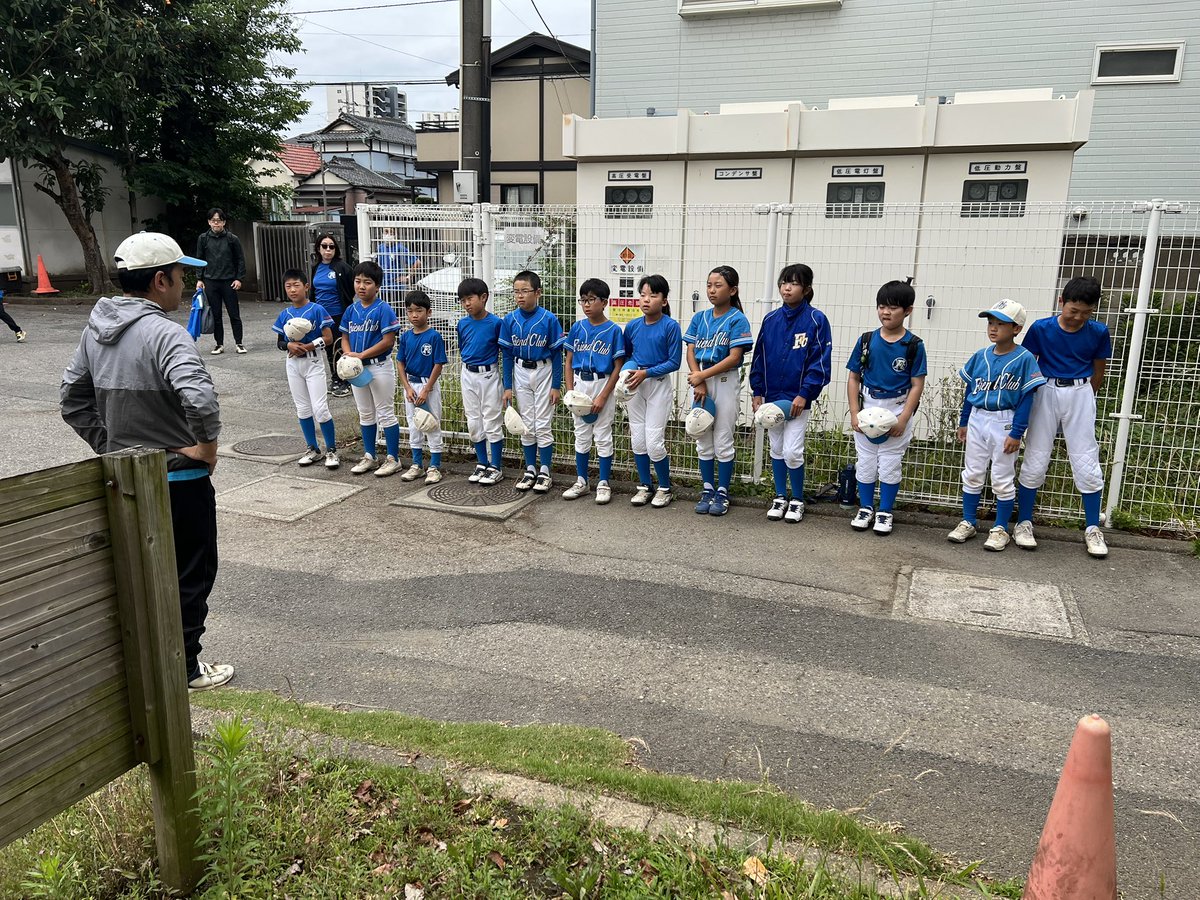 kitaurawa_fc's tweet photo. 🌈今週末は体験会🌈

☔️梅雨入り☔️

こんな時は青空に白球が飛んでいくのを思い描こう⚾️

水筒帽子忘れずに😊

6/14（日）13:00〜15:00
北浦和小校庭

#少年野球 #浦和フレンドクラブ #体験会 #埼玉西武ライオンズ 
#北浦和小 #木崎小 #大門小 #道祖土小 
お問合せurawafc26@gmail.com https://t.co/cVN6pHFGSL