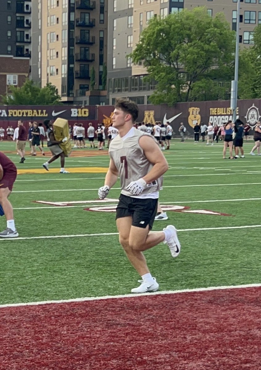 Bakker_Levi2029's tweet photo. Had a great time at the @GopherFootball camp on Tuesday! Thank you @CoachNardo27 @marianosori_ @PrepRedzoneMN @OJW_Scouting @P_Morrison16 https://t.co/PBU6MEmPtk