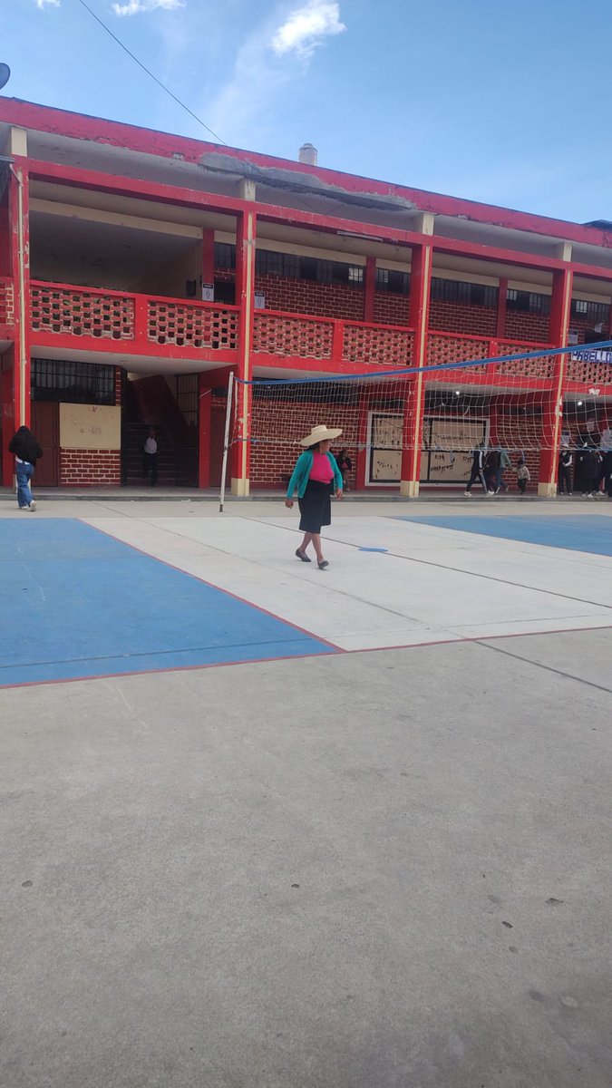 MosheBarriendos's tweet photo. En Cajamarca acuden a votar con Sombreros "avisen" a la @ONPE_oficial  @JNE_Peru @Epicentro_TV es lo más cojudo , en provincia los electores van con sombrero porque es parte de su vestir... @julianaoxenford https://t.co/xmUTamAWxM