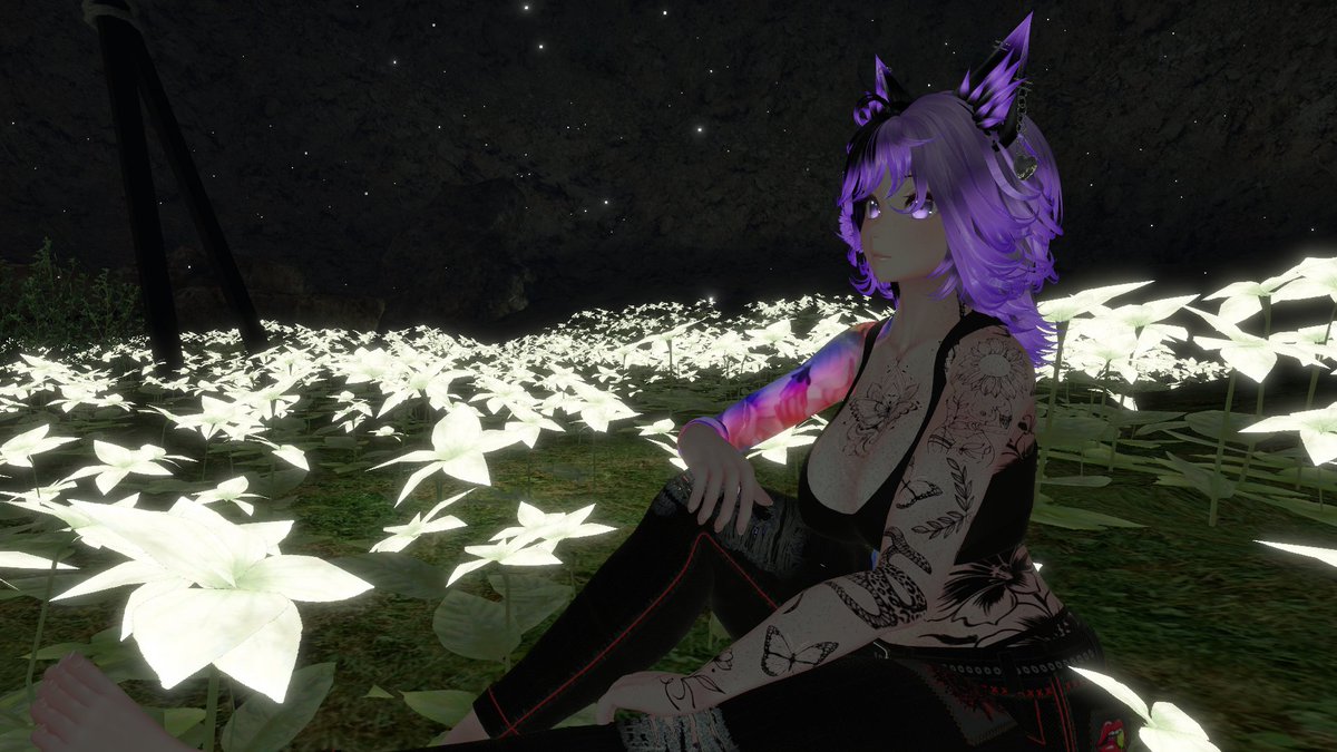sammygnuvrc's tweet photo. Happy Sunday! Its a relaxation day so here's some casual Sammy in my usually avi. Hope all you cuties had a good weekend! And hey, if you need to rest, your Goddesses panties and bra arent occupied~😘#VRChat #SizeTwitter #SizeVRChat #SizeVR https://t.co/U5jY1g6aTe