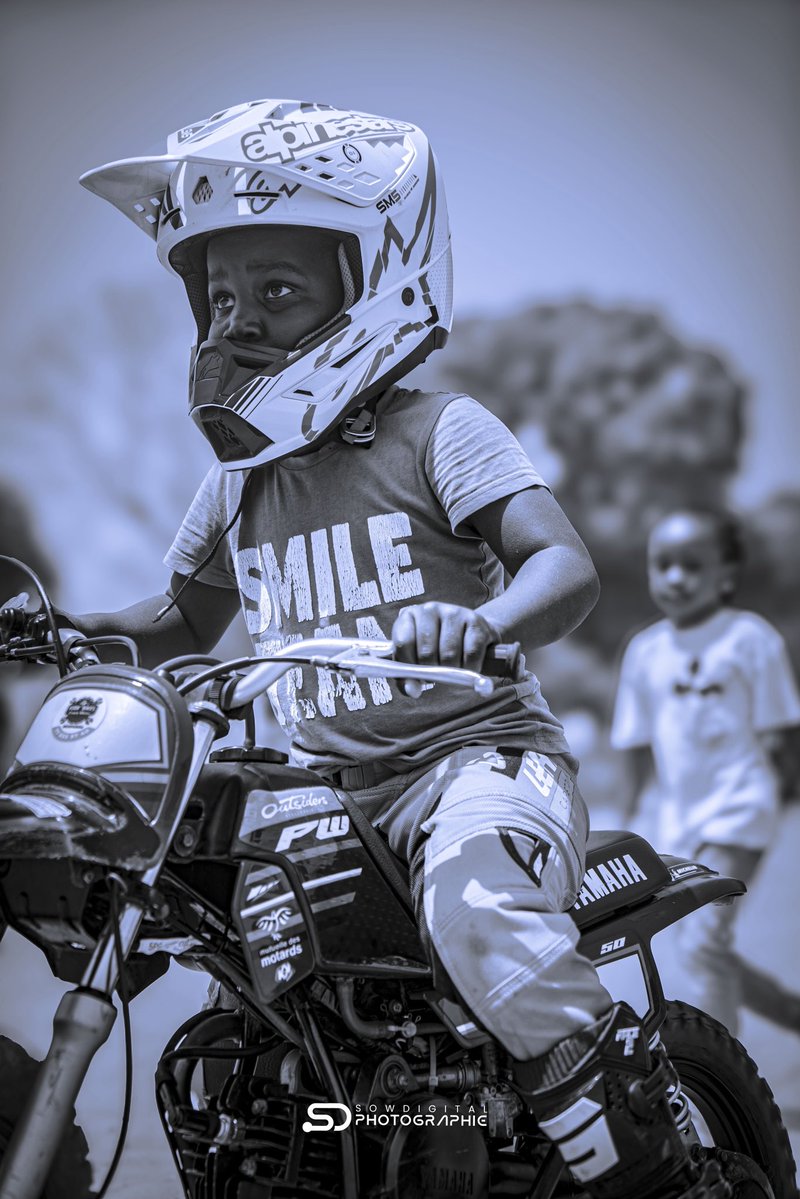 sowdigital221's tweet photo. 📸 Retour en images sur la journée d’hommage organisée par le #MbourMotoClub.

#groupe_sowdigital 📸 https://t.co/mDB2IsZ3jr