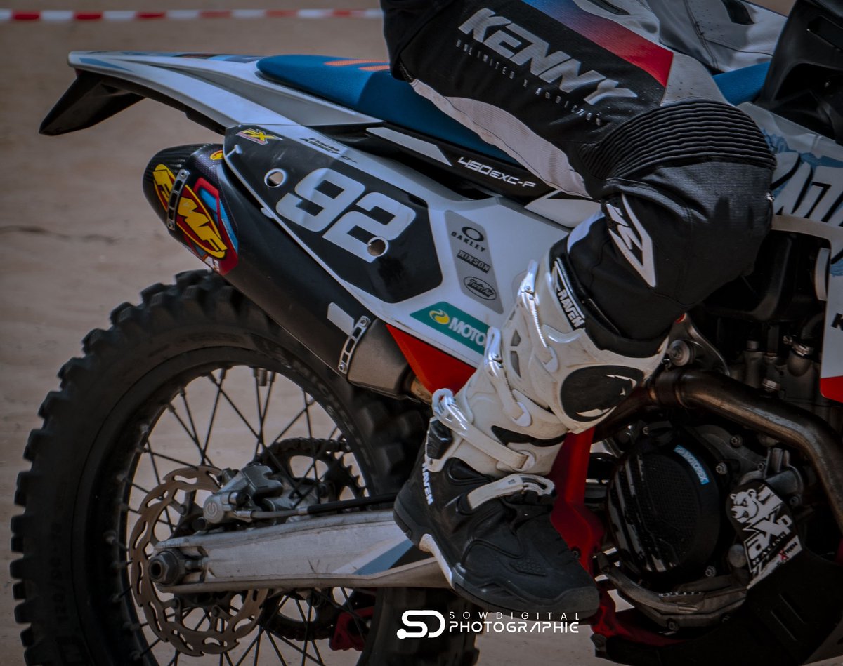 sowdigital221's tweet photo. 📸 Retour en images sur la journée d’hommage organisée par le #MbourMotoClub.

#groupe_sowdigital 📸 https://t.co/mDB2IsZ3jr
