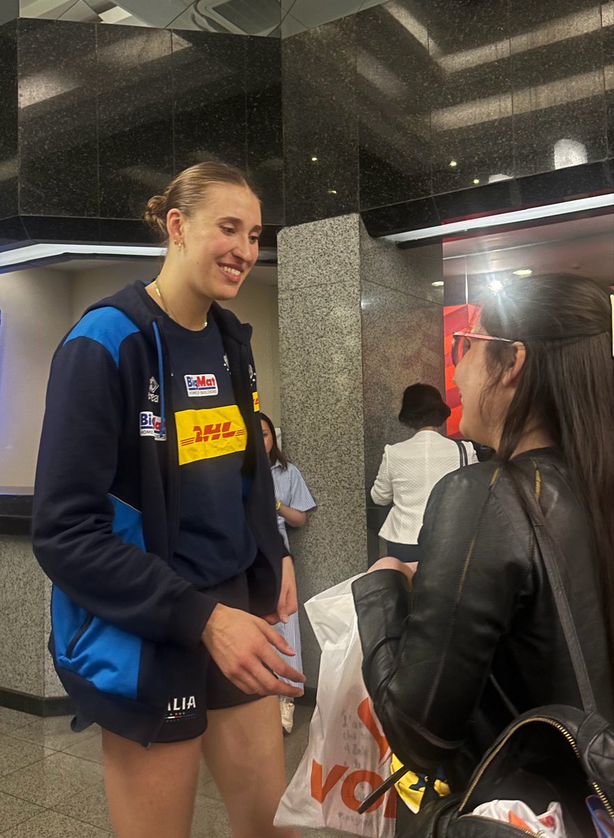 acervoantropova's tweet photo. ela recebeu todo o carinho, sorriu, conversamos. missão comprida :) https://t.co/Gorq7XffLx