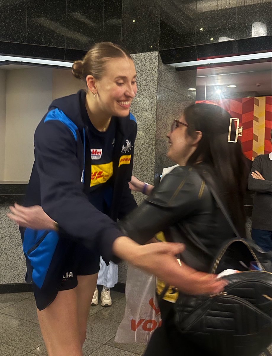 acervoantropova's tweet photo. ela recebeu todo o carinho, sorriu, conversamos. missão comprida :) https://t.co/Gorq7XffLx