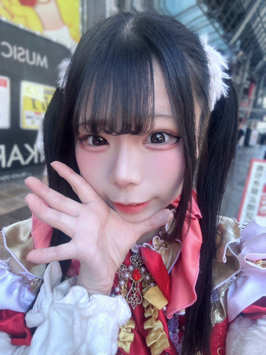 TOP_azu_'s tweet photo. おはあず♡
朝バナナ生活は継続中🍌

あずの知らないうちに梅雨入りして、暗い天気が多いけど、また1週間無理せずがんばろね♡
ひとりごとALT https://t.co/dhKoVJDT1N