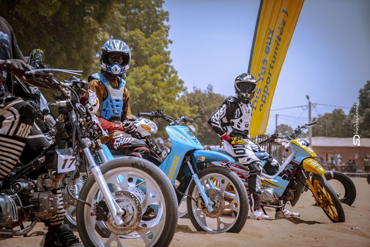 sowdigital221's tweet photo. 📸 Retour en images sur la journée d’hommage organisée par le #MbourMotoClub.
@YasSenegal 

#groupe_sowdigital 📸 https://t.co/0ZDwNGy0lQ