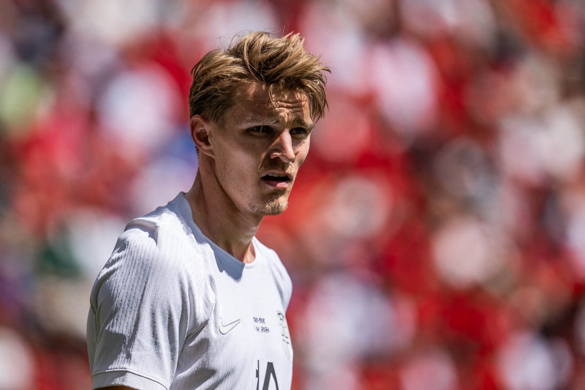 DailyAFC's tweet photo. Martin Ødegaard for Norway 🇳🇴 📸 https://t.co/c0AID9exow