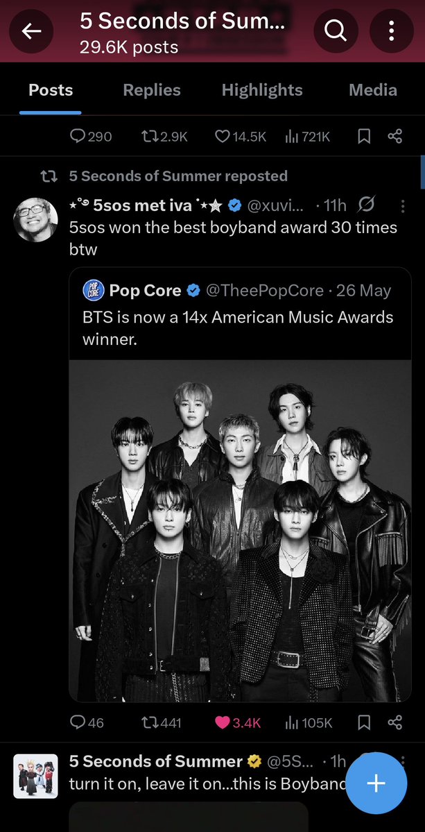calumschaos_'s tweet photo. 5sos retweeting this is the funniest thing they've ever done 😭😭 https://t.co/Dv8SNECh7L