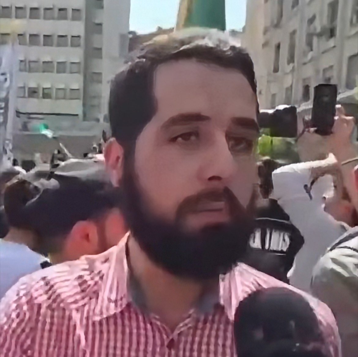 SallyObeid's tweet photo. لو خيروني بين زوال الطغاة أو زوال العبيد لاخترت بلا تردد زوال العبيد؛ لأن العبيد يصنعون الطغاة ولا يبنون الأوطان.. https://t.co/17pZI4IlCL