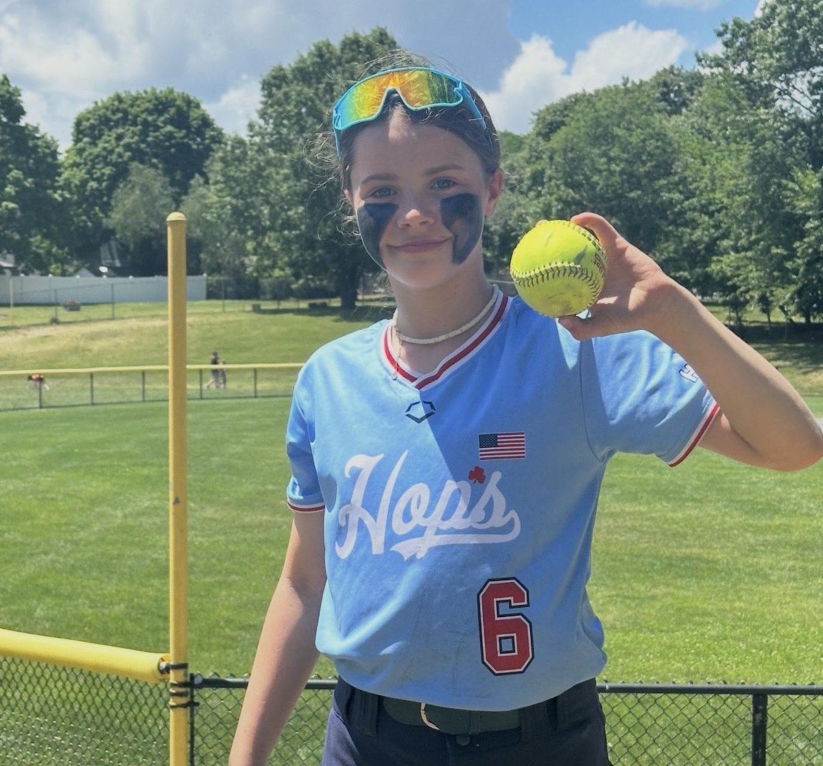 AveryDadona2033's tweet photo. Great weekend with my team going 4-1! 

I hit my first out of the park home run and worked hard for a win against the 10u mass state champs. 💙❤️ #hops #pitcherswhohit #10usoftball https://t.co/QJLKLOcYKX