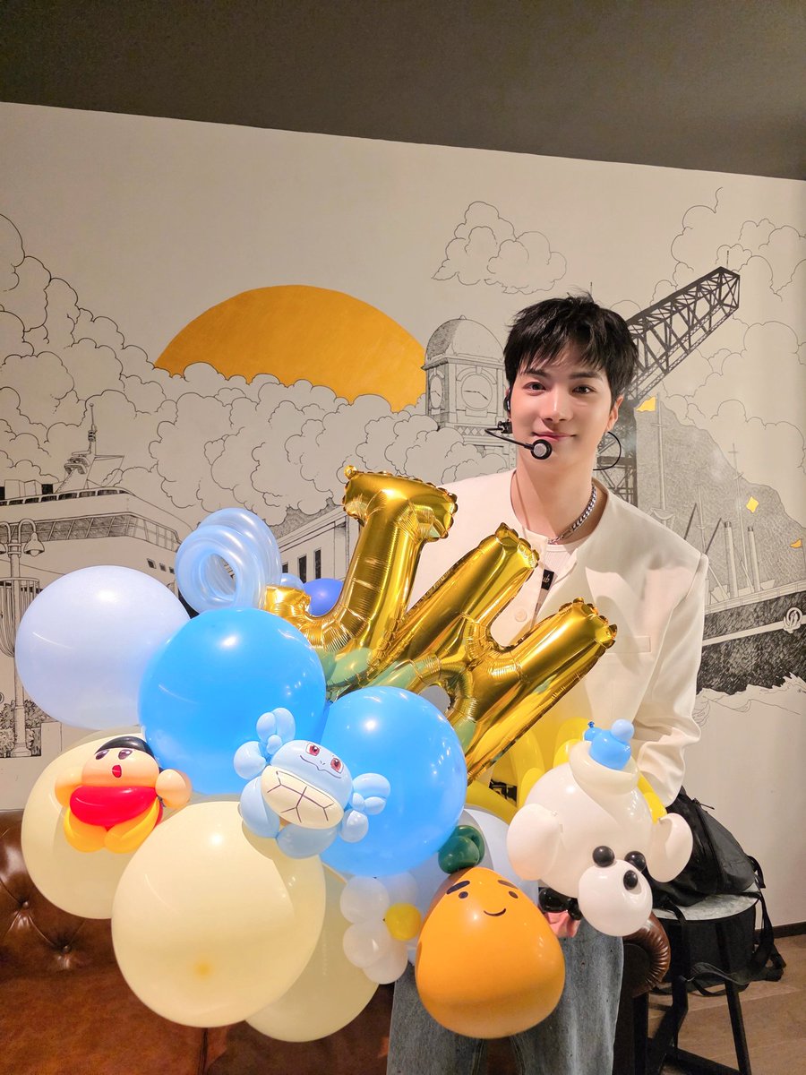HyeWith's tweet photo. 생일축하해🎉
언제나 우리의 빛 사랑해
💙💛
#HAPPY_JONGHYEON_DAY
#종현이_계절을_앤유가_축하해 https://t.co/hnlHzFW2xP