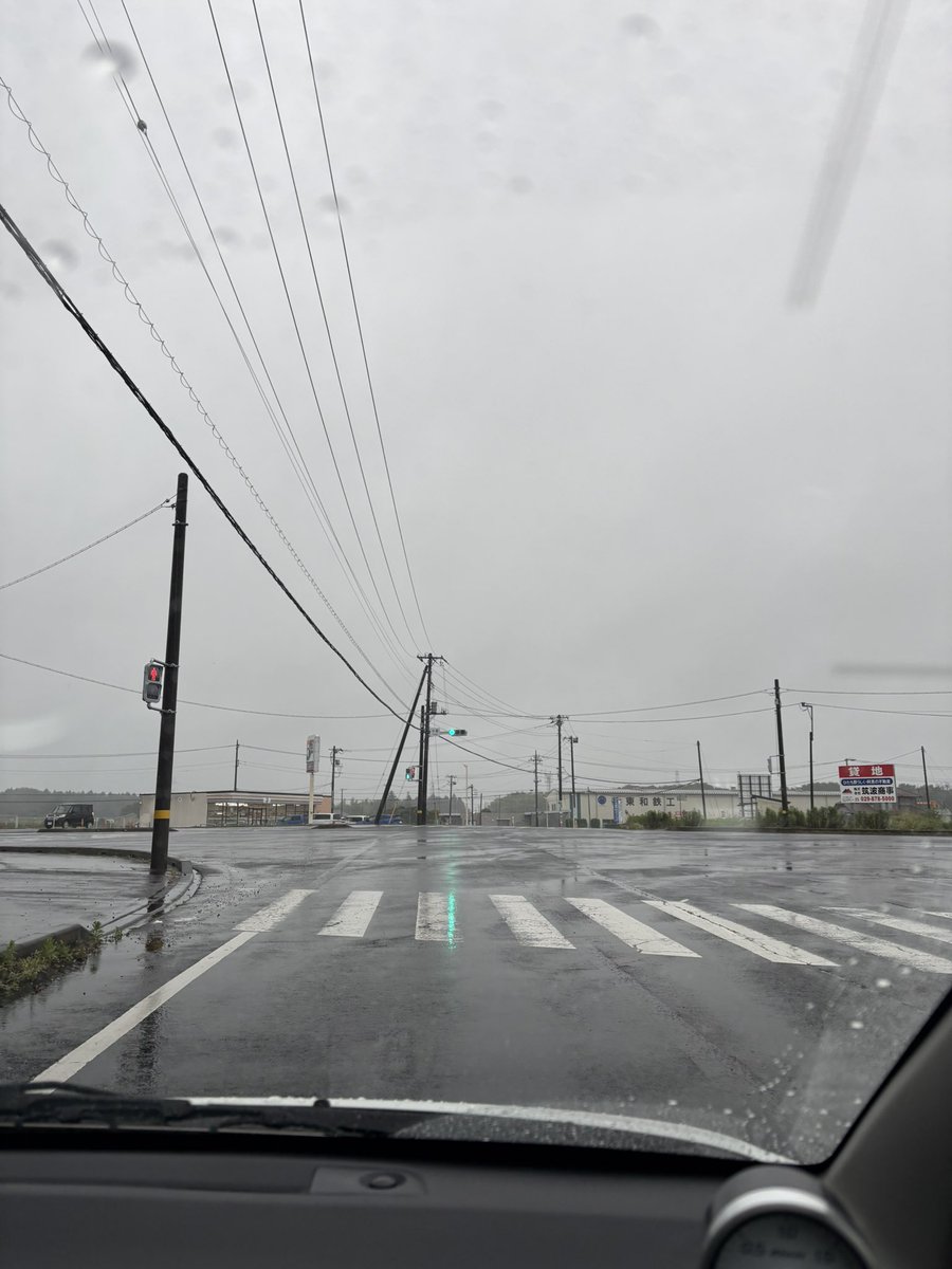 conceptrider's tweet photo. 茨城から　皆さんおはようございます。
梅雨入り☂️
あまり身体にも気持ち的にも好かない時期ですが…

先週は疲れと脚、腰の不調で釣りにも行けなかった上　ストレス上積み

さて今週は❓
一日ゆっくりやるべよ〜👍 https://t.co/gxKtotiYrm