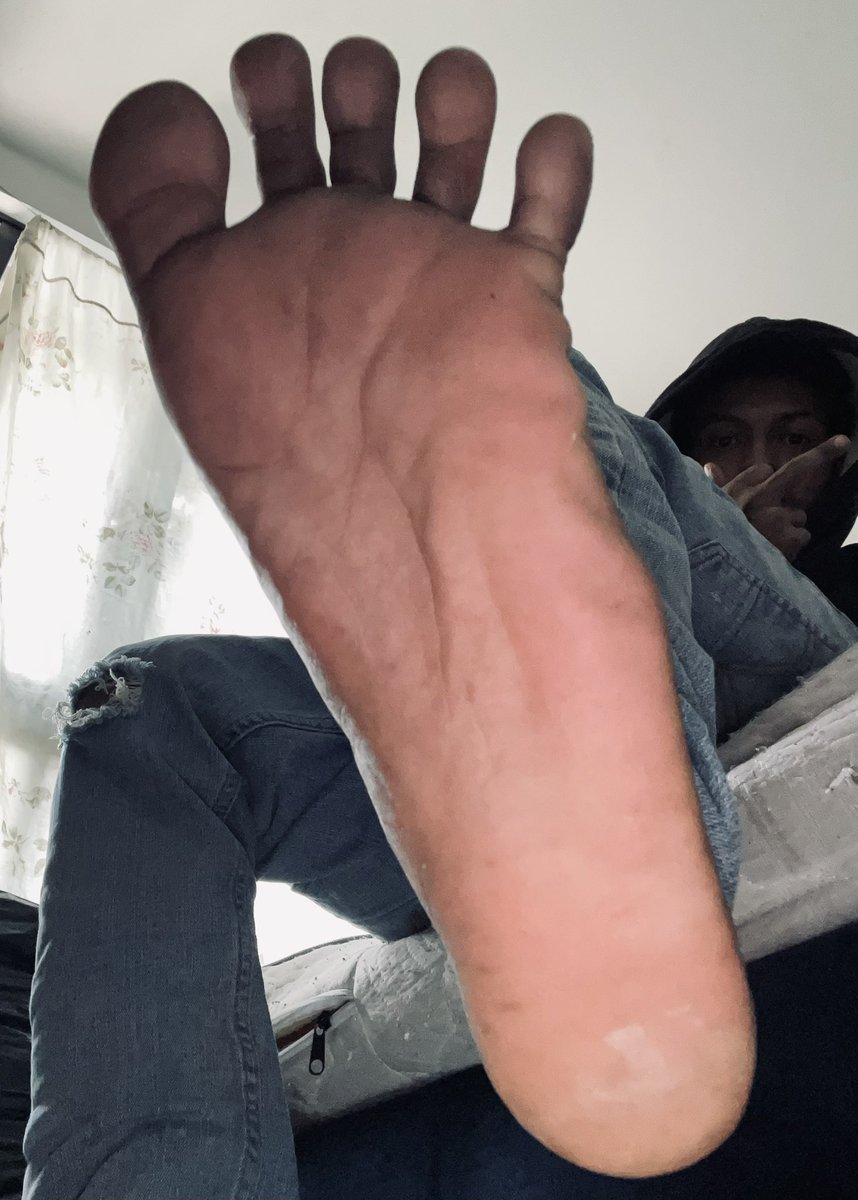 Alpha_BS030's tweet photo. Sniffff bitch 🥵🏧🅿️😵‍💫😵‍💫😵‍💫😵‍💫 @slave_here @switchzak5ft7 @trusted_alphas @piesmasculinosf @fagslave18 @MASTER_UPDATES @RT4MastersBR2 @Owned_Faggot 
#ATM #findom #cashmaster #footfetish #moneyslave #tribute https://t.co/3SuaBUvxMG