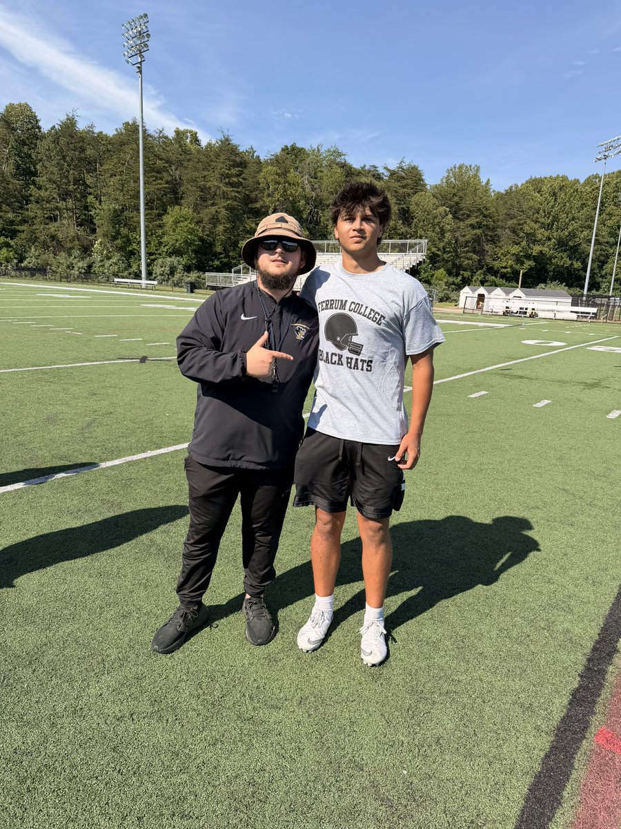 Maxm80LHS's tweet photo. Thank you @CoachJeffGerzog &amp; @Coach_AjHopke for a great camp at @FerrumFootball. Awesome getting to see some of the facilities on campus and can’t wait to learn more about the program! @CoachEavensonJr @LightridgeFB https://t.co/gbUODc7Y6b