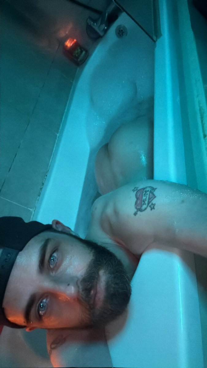 DemonDreamMaker's tweet photo. Someone want come wet with me I’m horny n I really do filling 😈😈😈

Who wants come fill me up then 😜😈😜

#gay #gaychav #daddysboy #cumdump #bottom #top #chudai #twunk #bodybeautiful #tattoos #youngdumbandfullofcum #naked #Blueeyes #beardedguy #jockharness #horny https://t.co/mv07fRwypR