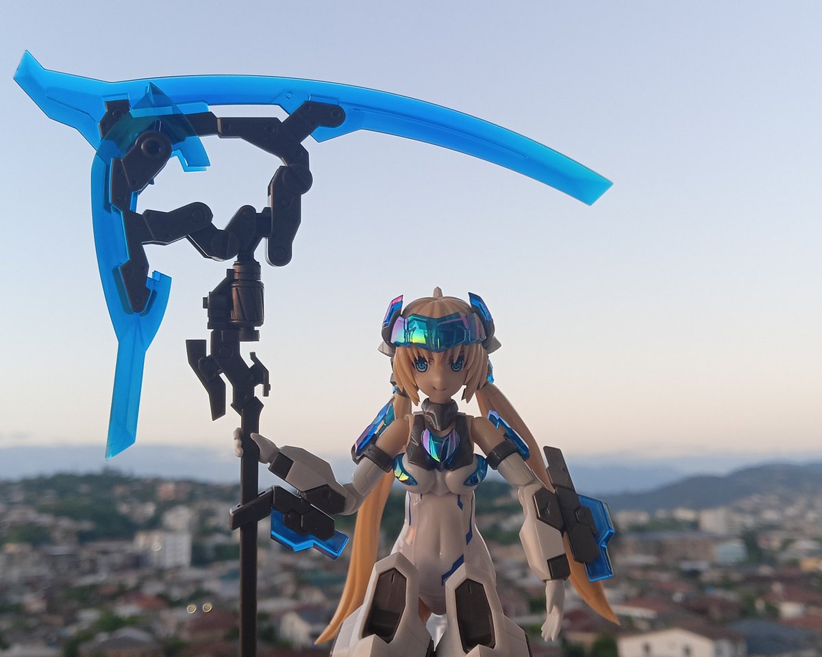 VailenStrix's tweet photo. Frame Arms Girl - Hresvelgr=Ater
#FrameArmsGirl #フレームアームズ・ガール #仁王立ちしてる写真を貼るとフォロワーさんが増えるようだ https://t.co/cjz48a6OkD