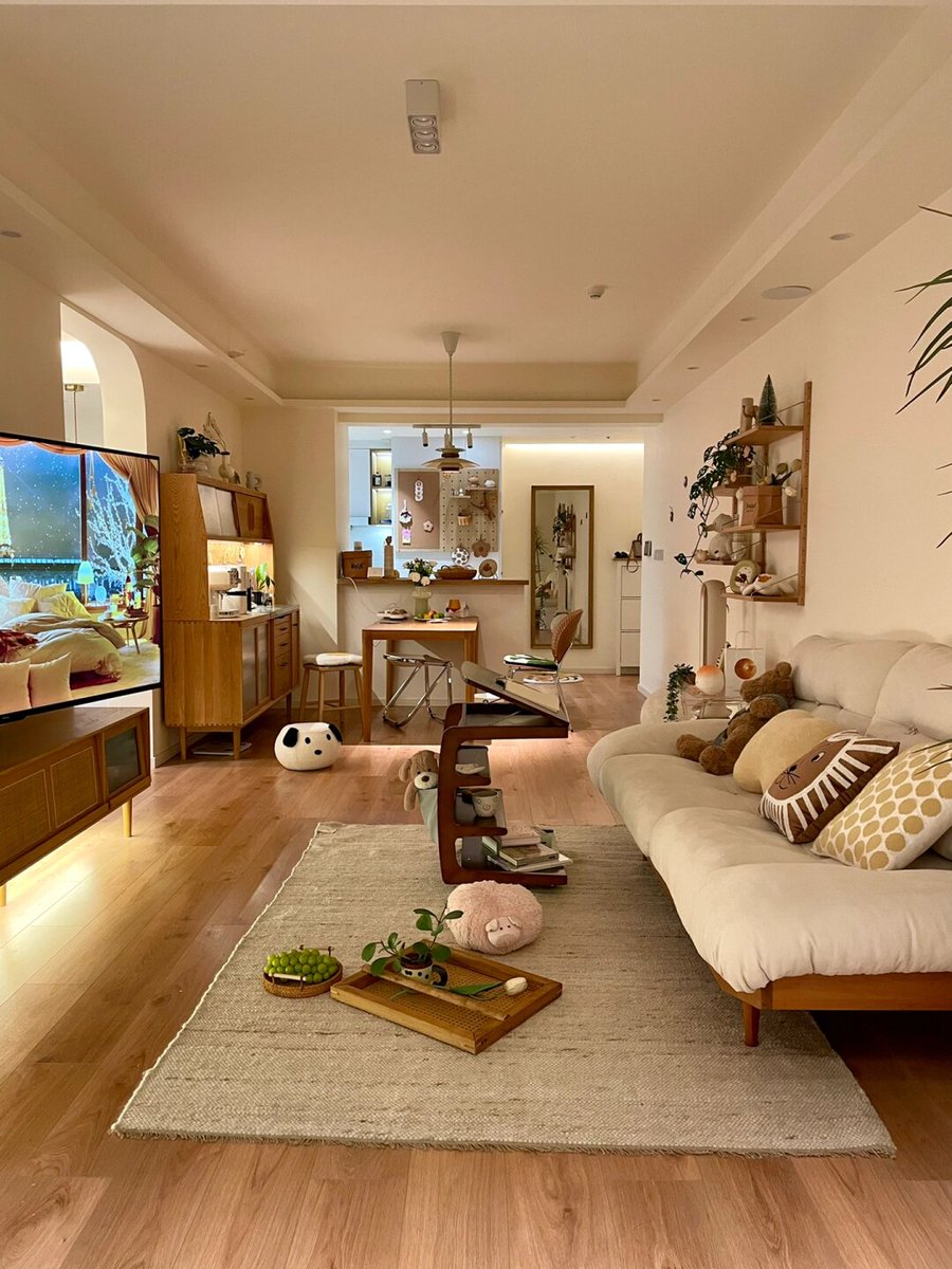 JonesRyRy's tweet photo. [From renting a tiny studio with a microwave for a kitchen to my first home with a backyard for weekend BBQs—life’s small wins hit different.]， https://t.co/AAcYBxIZwn