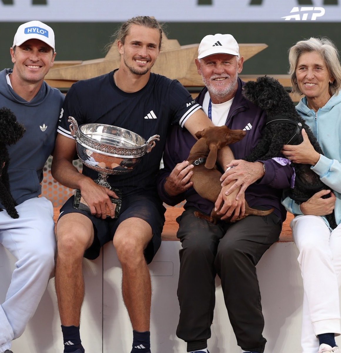 fermurciego's tweet photo. 💛 Cuando hablan de ‘completar el viaje’, creo que se refieren a esto.

📸 @atptour https://t.co/Wiyqcopmim