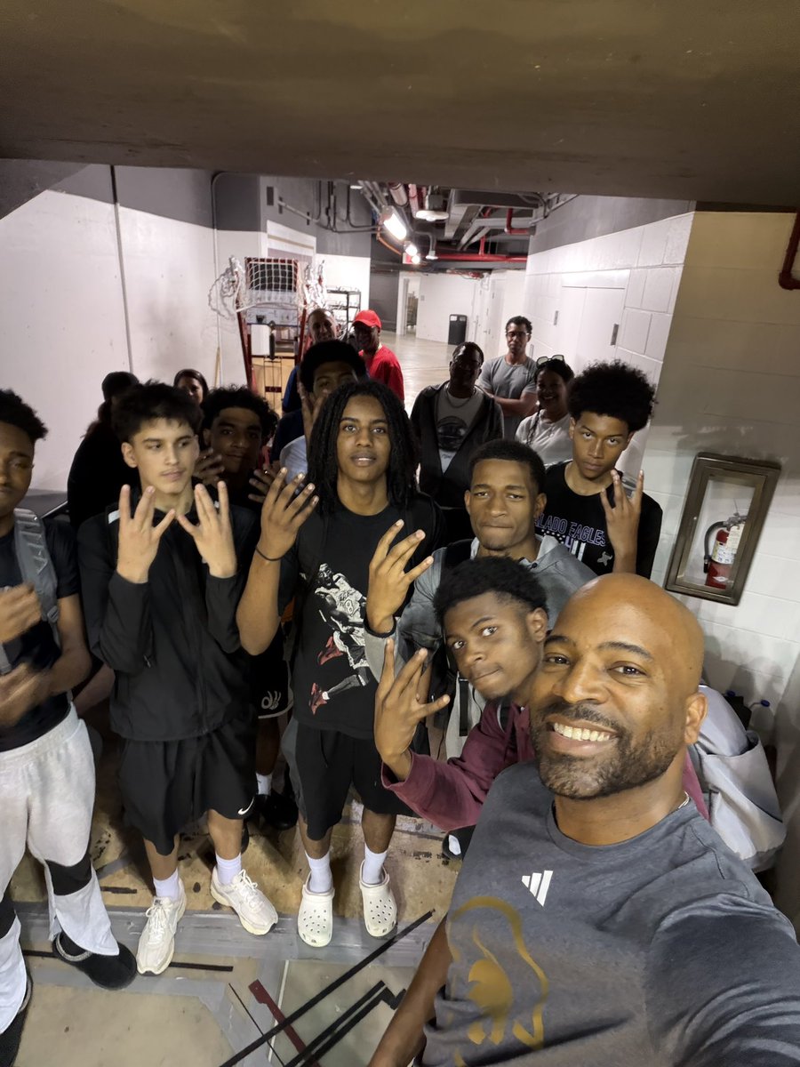 Russell "Coach V" Vanlandingham tweet media