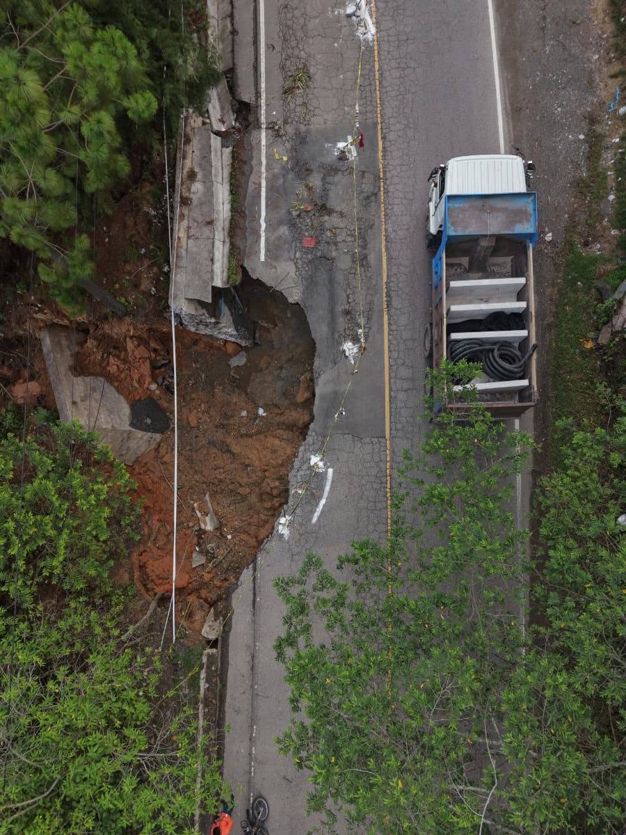 PublinewsGT's tweet photo. 🌧️⚠️ Hundimiento en Baja Verapaz y casa colapsada en Villa Canales: la lluvia no da tregua. #EmergenciaGT #Lluvias2026 #ClimaGT #Conred
https://t.co/zumuIEBniN https://t.co/14q2WE1bsn