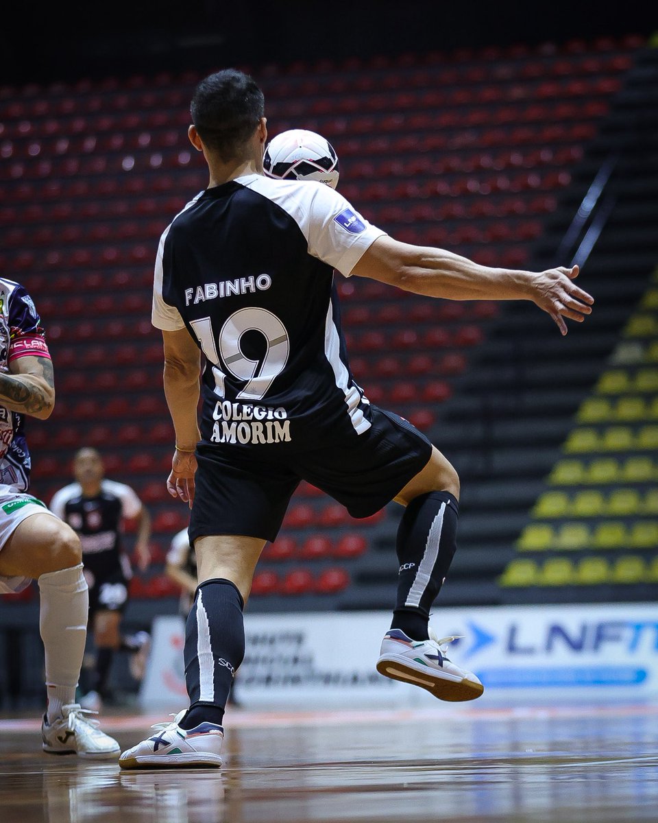 corinthiansftsl's tweet photo. Amanhã é dia de #CorinthiansFutsal em casa, Fiel! 👊🏽

🆚 Santo André Intelli
🏆 LNF (8ª rodada)
⏰ 20h (horário de Brasília)
🏟️ Ginásio Wlamir Marques
📺 XSports e LNFTV (YouTube)
🎟️ https://t.co/hpGsYXX4uH

📸 Beto Miller / Corinthians

#VaiCorinthians https://t.co/3GDfs87Kjv