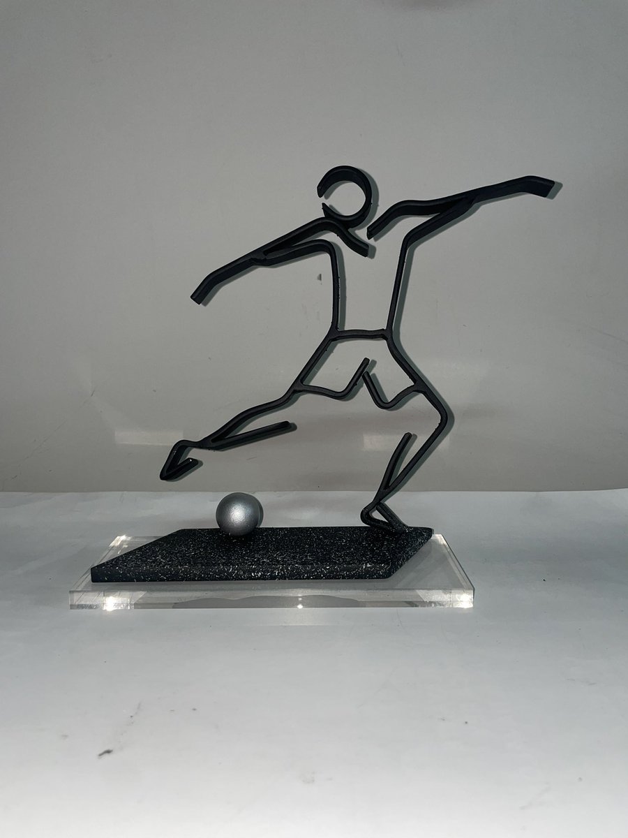 arnau_rafa's tweet photo. Esculturas - Trofeos Diseño Rafa Mir 
Tel 699 315 006 https://t.co/WQLHmE7PXz
