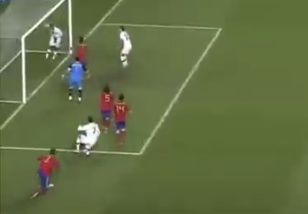 CaseCT14's tweet photo. @UtdVault Like Lampard. Well over the line. https://t.co/TU0VpEmVt2