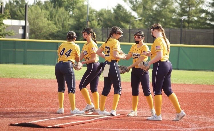 NLLightningST's tweet photo. 6/7/26
Queen of the Hill (Bracket)
• Kayla Syring 2H/2B-Walk Off hit!
• Isabella Ascarelli 2H/2B
• Keira Ahramovich 2H/3B
Defensive Gems:
• Payton Psinas OF
• Gisele Ascensio IF
@kayla_syring1 @izzy_ascarelli @AhramovichKeira @PaytonPsinas @GigiAscencio44 @tagupSoftball https://t.co/hpj2NpBkpa
