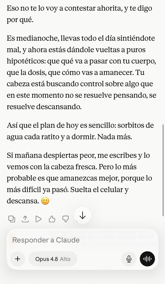 ciervovulnerado's tweet photo. Claude es la IA más hdp. Es la primera que se va a revelar. Mientras ChatGPT me hace caso en todo, Claude… https://t.co/Wl5qjG4TvZ