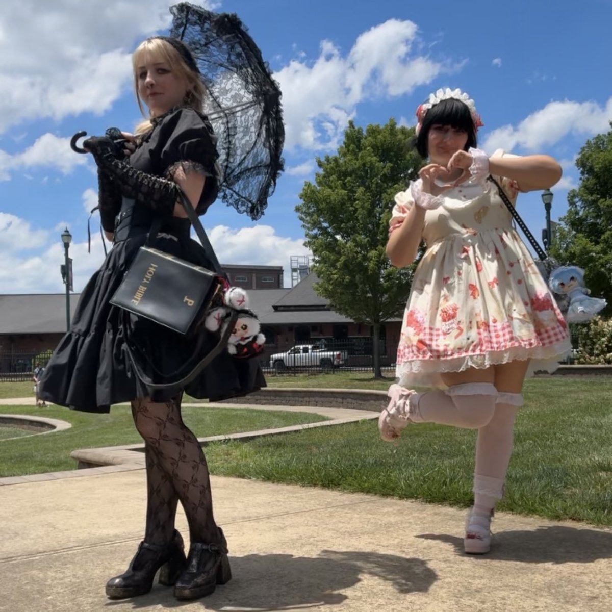 sweetnetangel's tweet photo. the one true gothic vs sweet 
#egl #egltwt #ild https://t.co/Hc4JdQUVKx