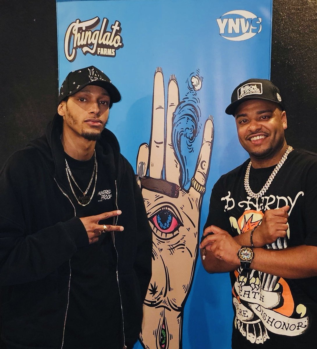 ToneRucker's tweet photo. 💯@HundredProofLLC x 💎@YNVSConan

#ChinglatoFarms #YNVS #HundredProof #SelfProof https://t.co/MNxdJ9zpLo