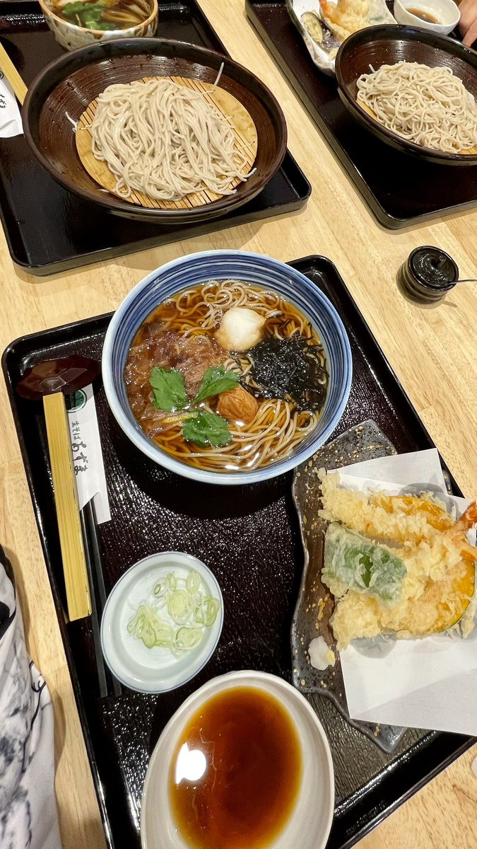 mami_2k's tweet photo. 昨日は食べまくった…w
たまにはお蕎麦も悪くない😊 https://t.co/7kzPR2Amkb