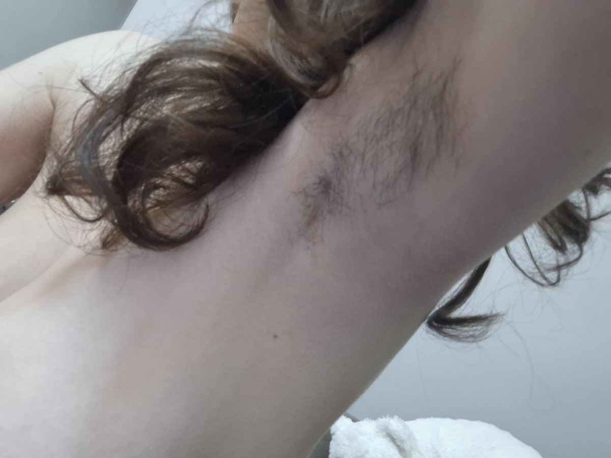 vicmentolada's tweet photo. do you prefer pubic hair or armpit hair? https://t.co/46bBsJlvgG